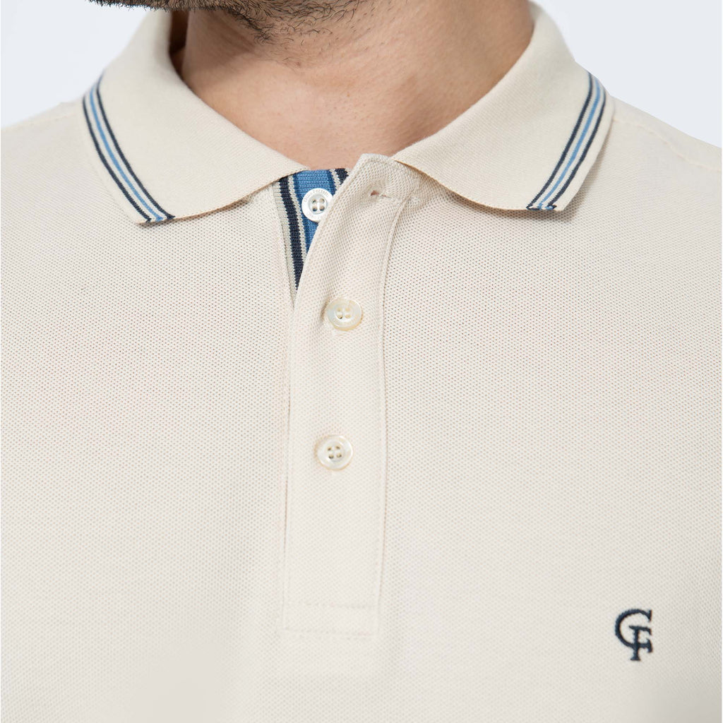 Camiseta estilo polo