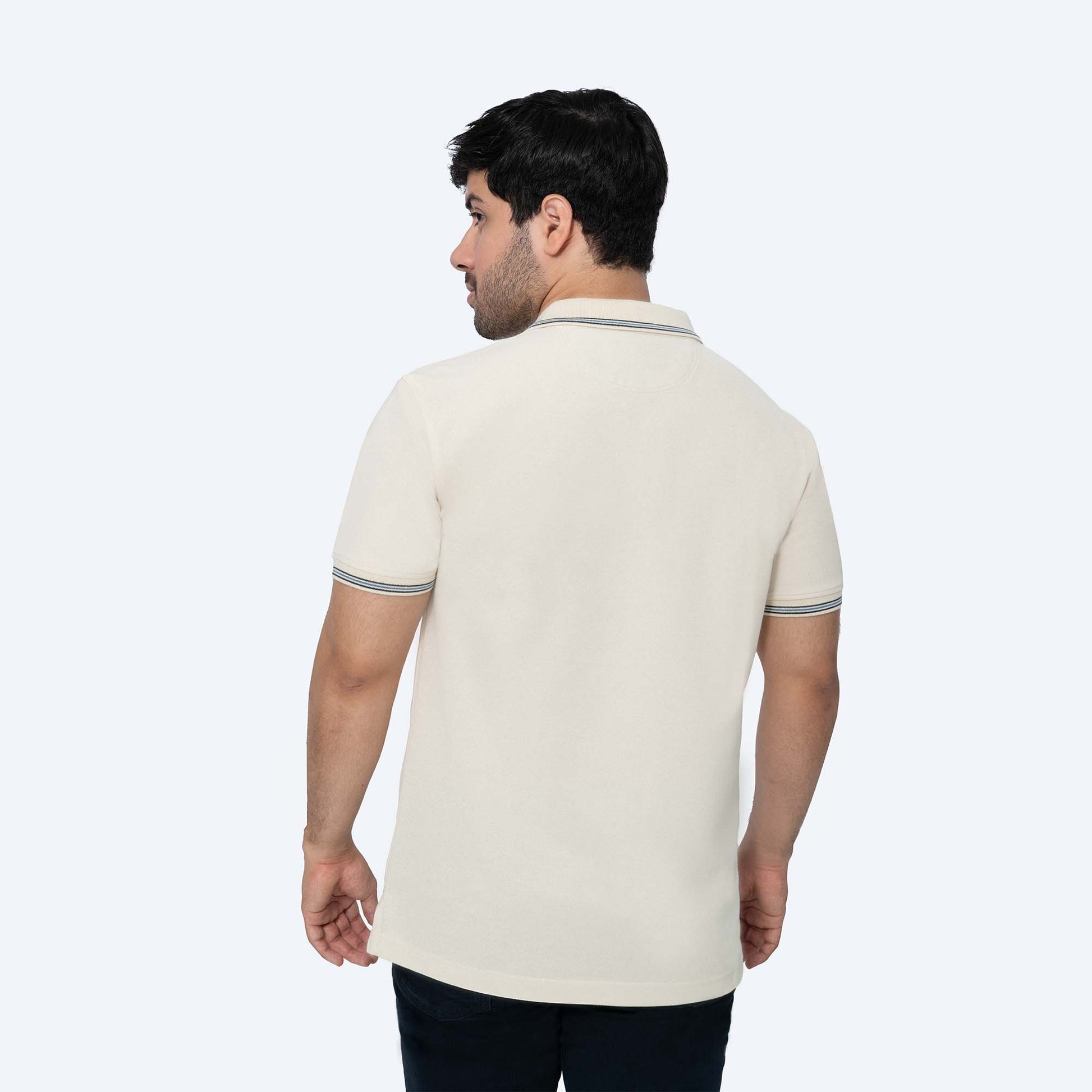 Camiseta estilo polo