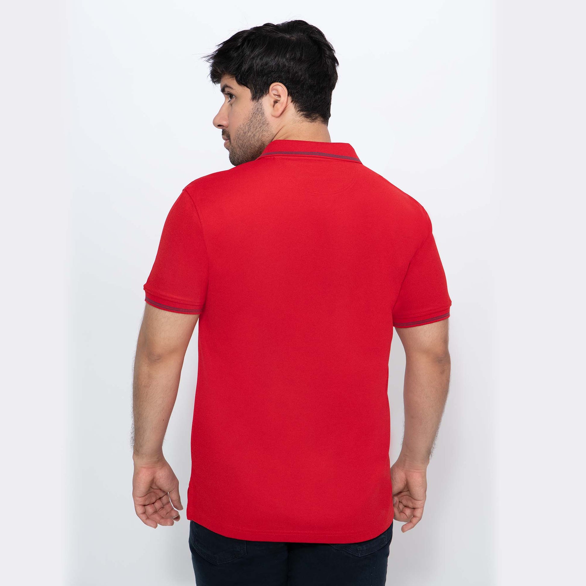 Camiseta estilo polo
