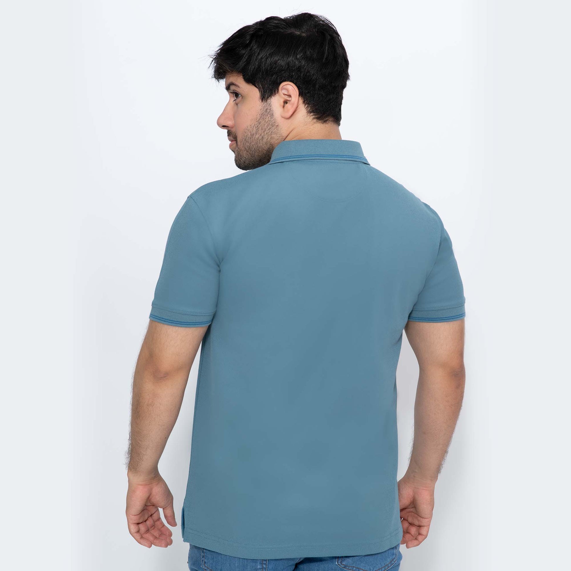 Camiseta estilo polo