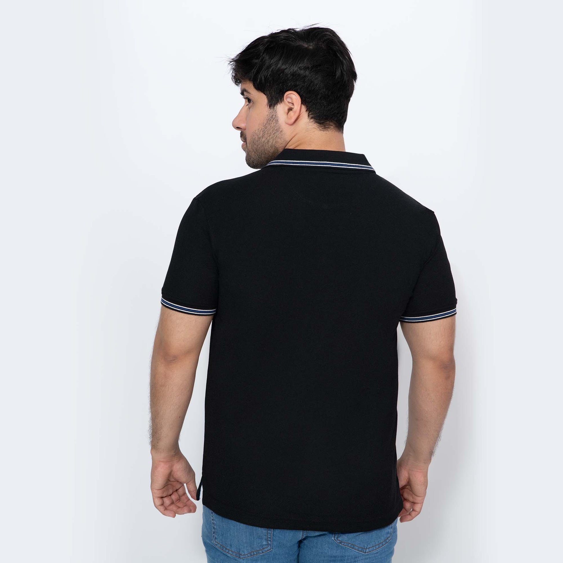Camiseta estilo polo