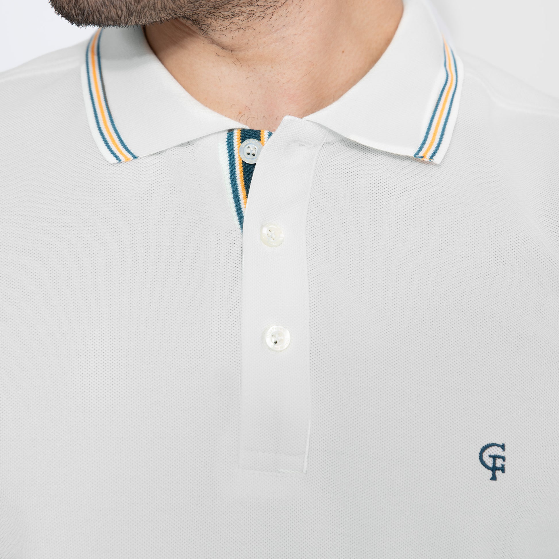 Camiseta estilo polo