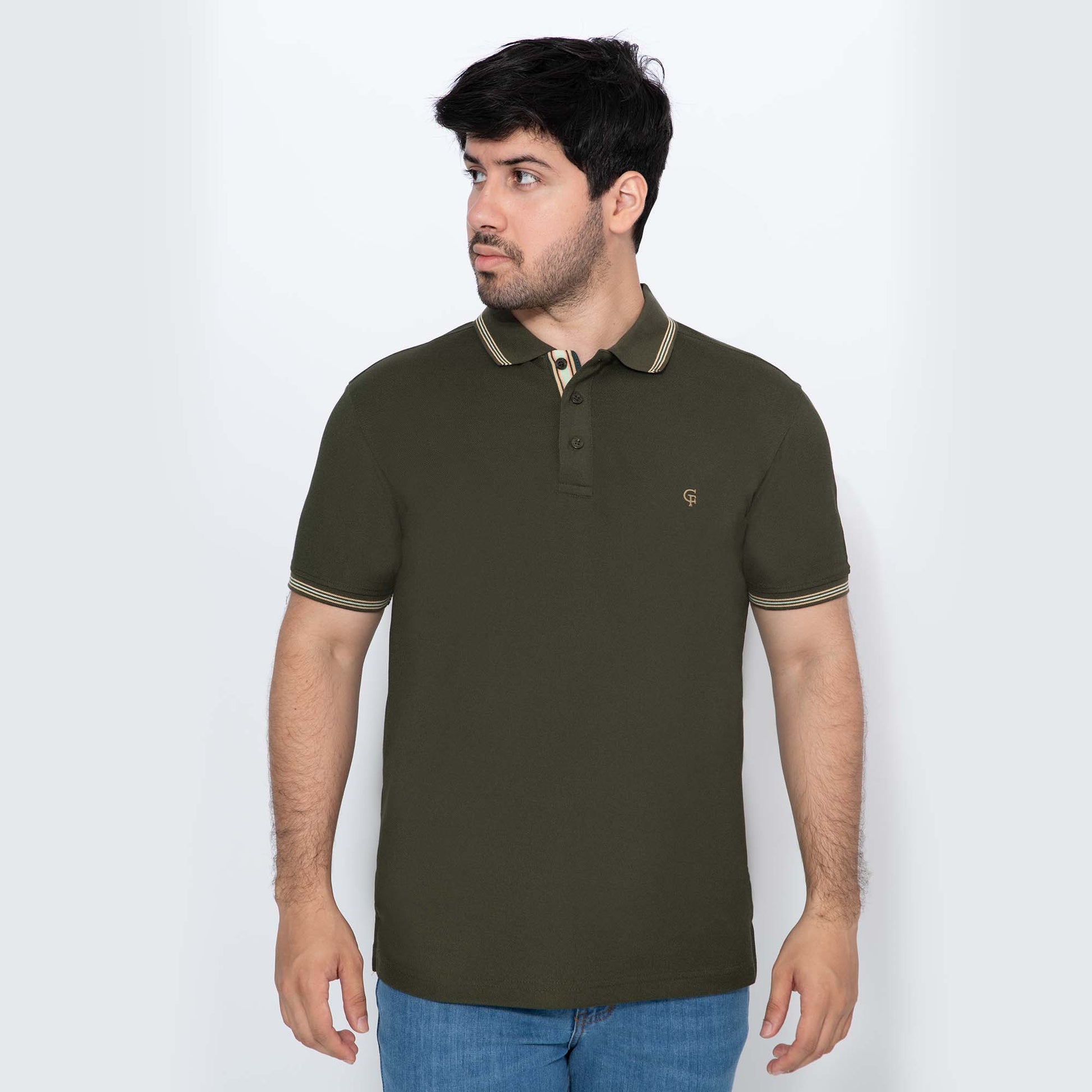 Camiseta estilo polo