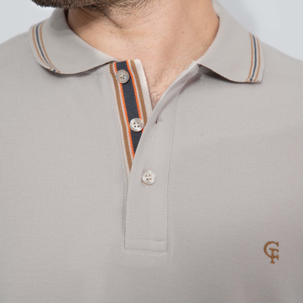 Camiseta estilo polo