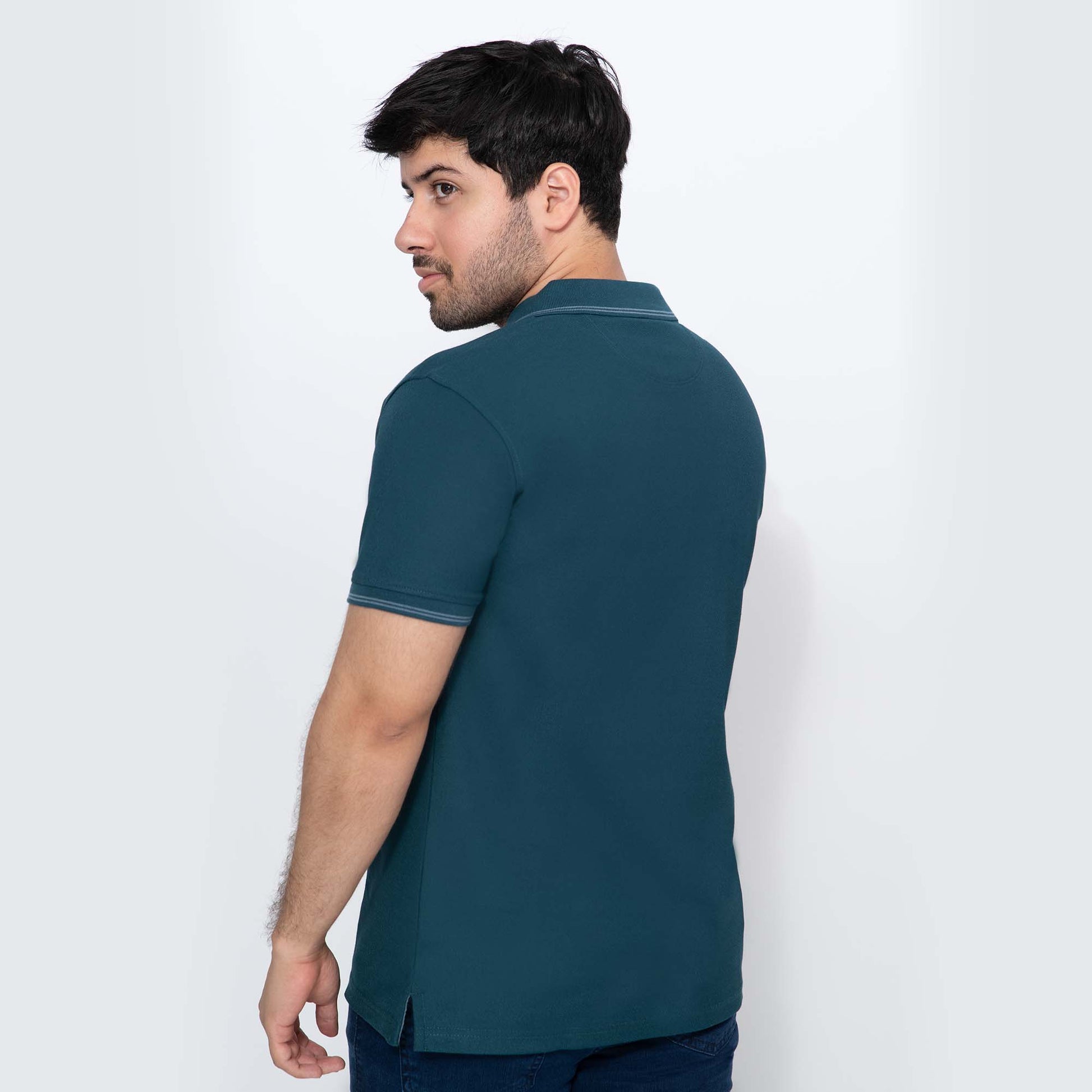 Camiseta estilo polo