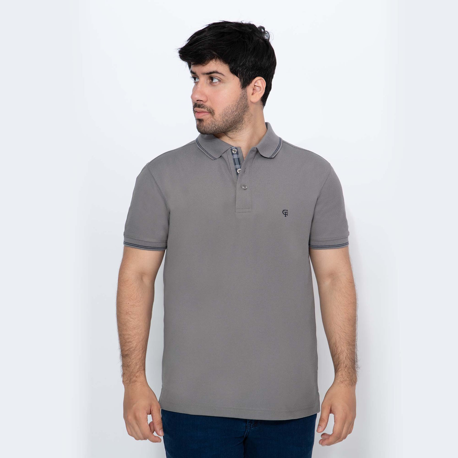 Camiseta estilo polo